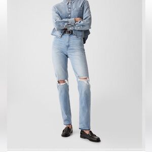 Gap cheeky straight high rise light wash distressed ankle length 10P EUC